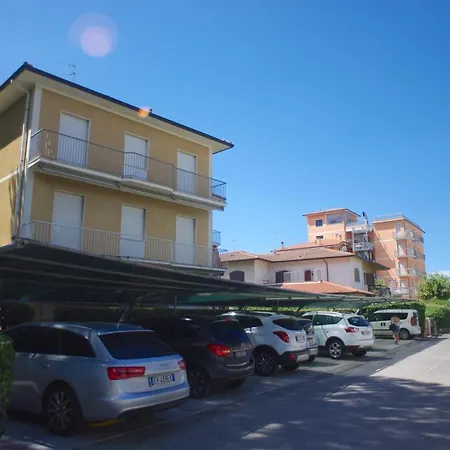 Tre Pini Apartment Camaiore